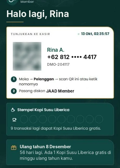 Kartu member digital dengan kode, stempel, dan hadiah ulang tahun (data dianonimkan)